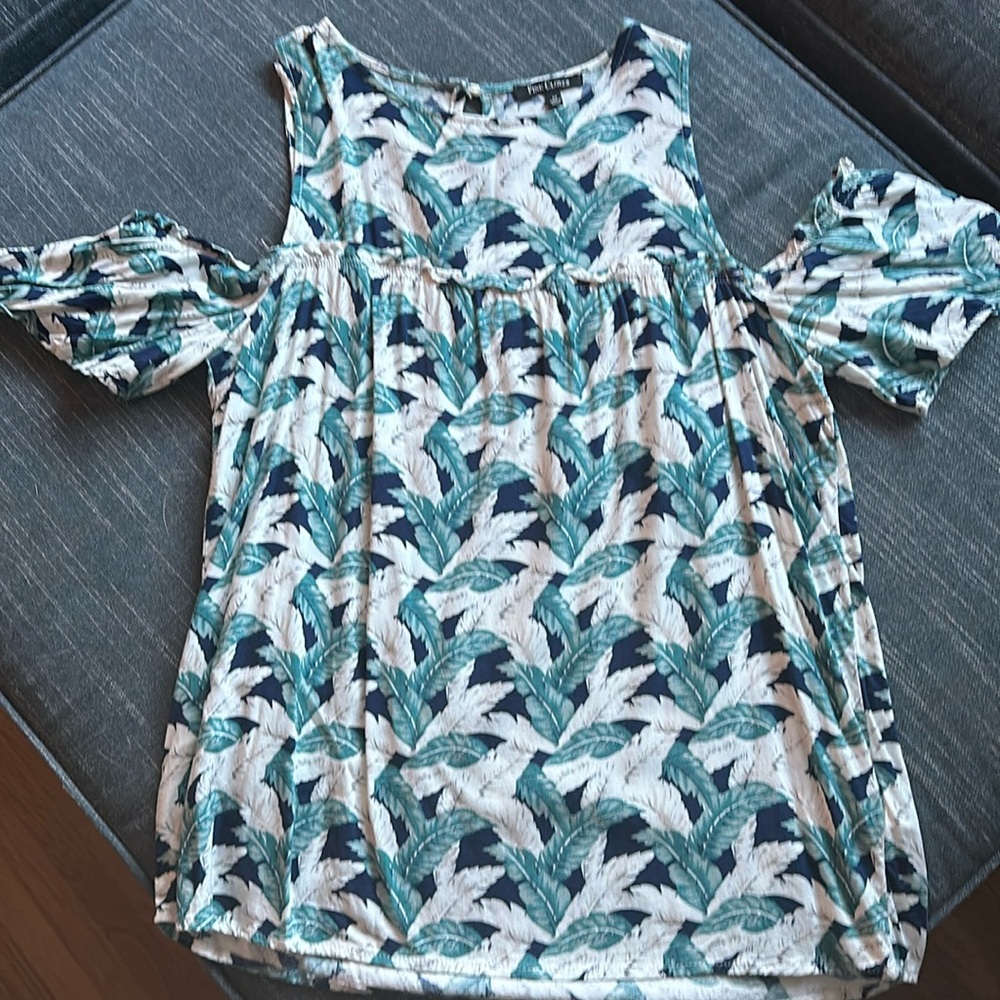 Off shoulders top